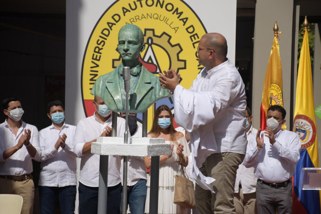 Busto de Elías Pellet (3).jpeg