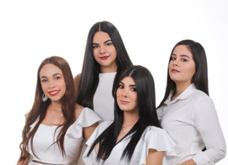 Creadoras del traje de Guacherna Fluvial.jpg