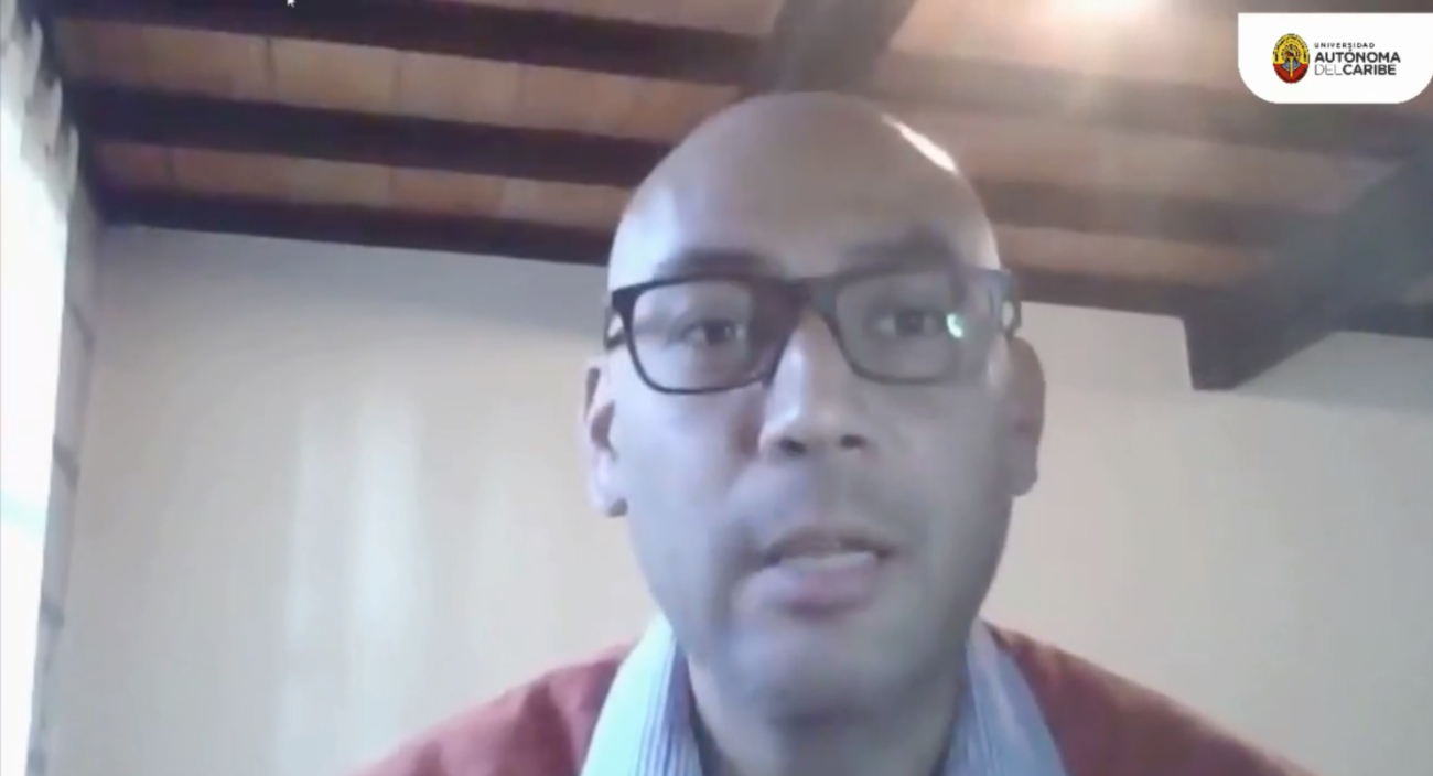 David Rincón Orange Camp.jpg