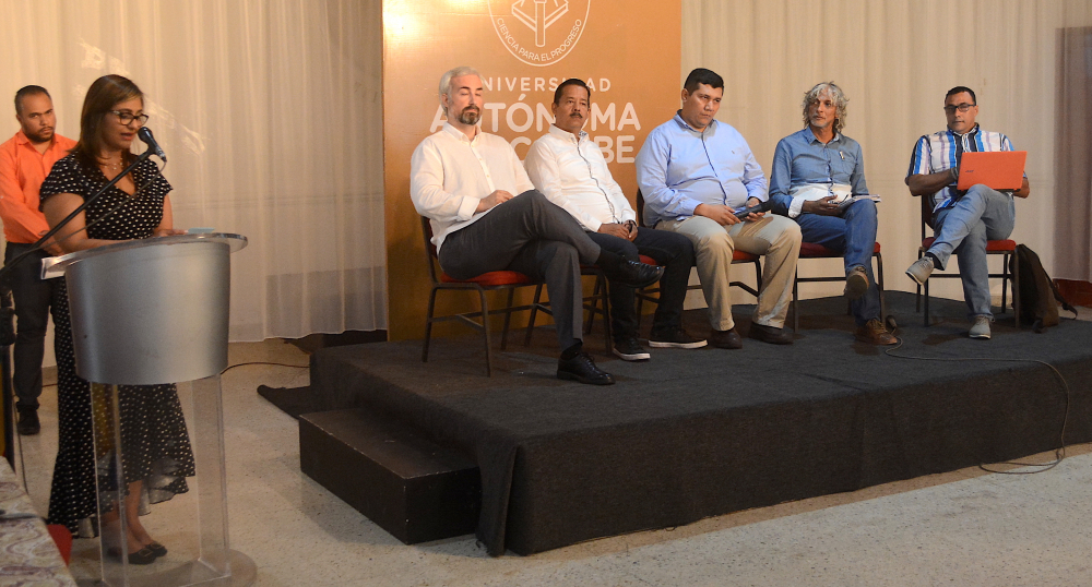I Foro UAC (Rectora).jpg