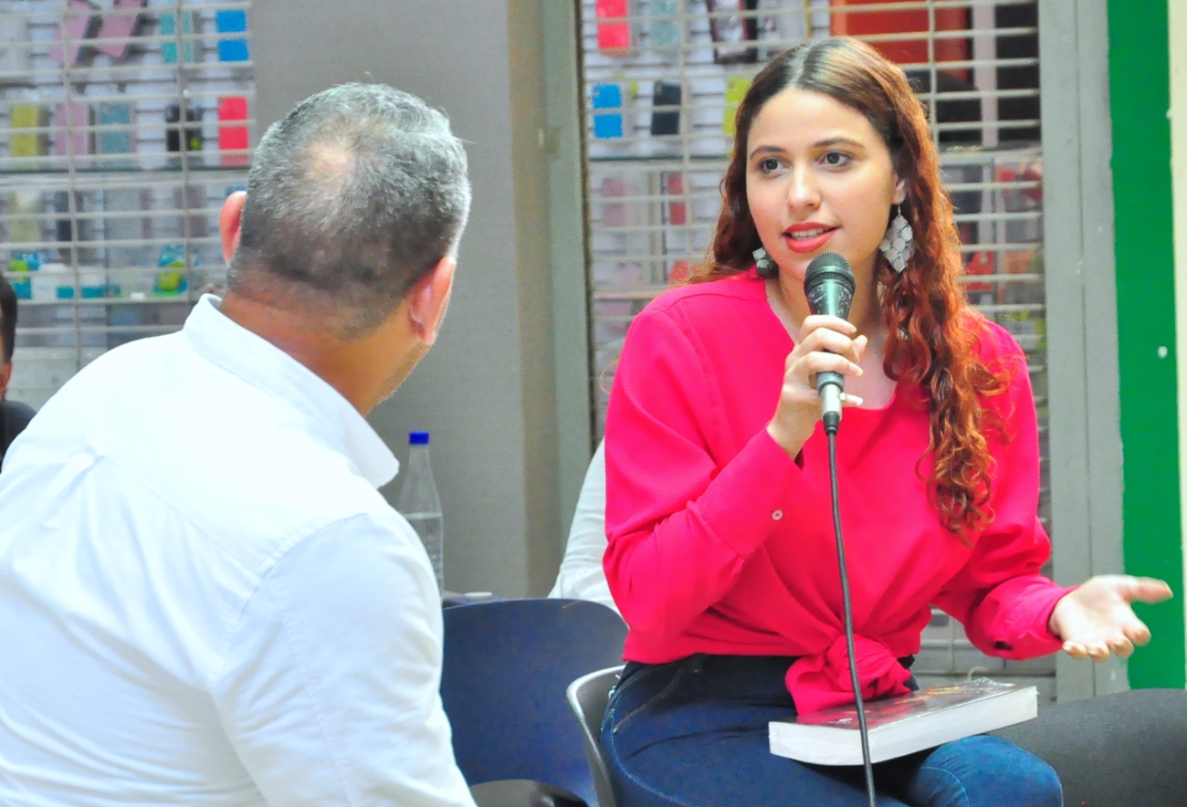 Presentación de libros Innova (2).jpg