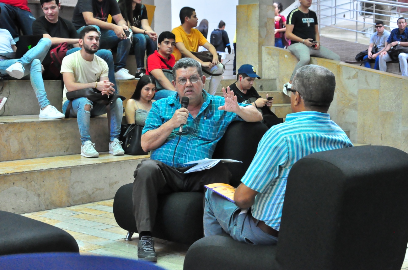 Presentación de libros Innova (4).jpg