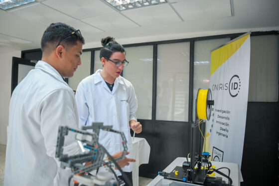 Uniautónoma dio apertura a su primer laboratorio de impresión 3D y prototipaje, gracias a convenio con empresa Oniris ID