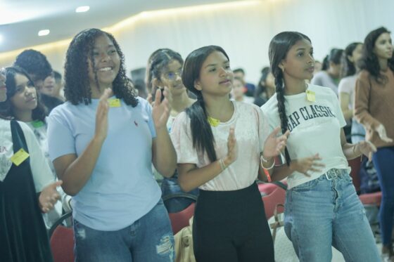 Cátedra Prensa Escuela recibió más de 200 jóvenes de bachillerato interesados en la comunicación y el periodismo.