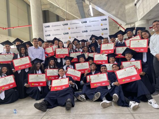 Uniautónoma impacta positivamente a la comunidad Barranquillera al entregar más de 120 diplomas durante la ceremonia de ‘Universidad al Barrio’
