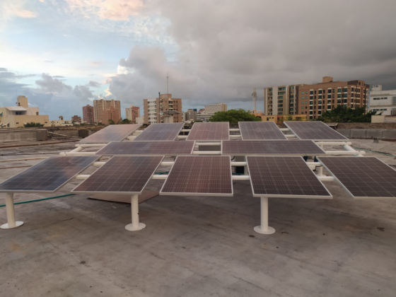 Uniautónoma promueve la generación de energías renovables con paneles solares