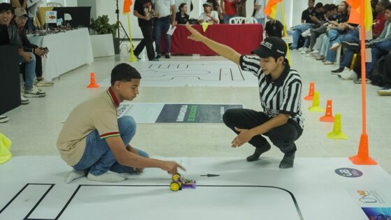Uniautónoma, centro de innovación, aprendizaje y competencia con el Skills Challenge Robótica 2025