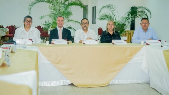 Uniautónoma recibe visita de pares académicos del MEN para renovación de registro calificado del programa de Arquitectura