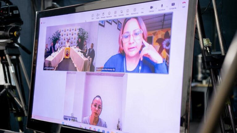 Uniautónoma recibe visita de pares académicos para renovación de Registro Calificado del programa de Diseño de Modas