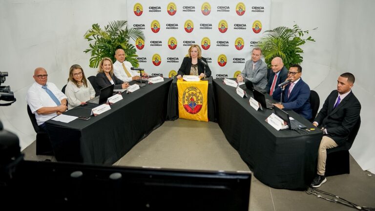 Uniautónoma recibe a pares académicos para renovación del Registro Calificado del programa de Ciencias Políticas