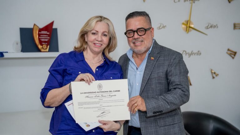 Uniautónoma exalta al destacado egresado Mauricio Gómez Angarita, Pdte. de República Vallenata  